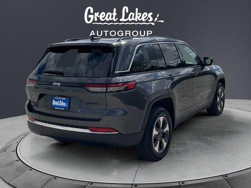 Metallic 2023 Jeep Grand Cherokee 4xe Base
