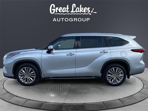 2023 Toyota Highlander Platinum