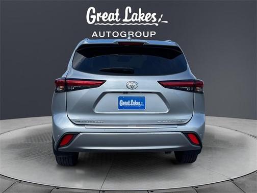 2023 Toyota Highlander Platinum