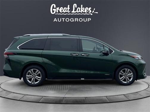 2021 Toyota Sienna 