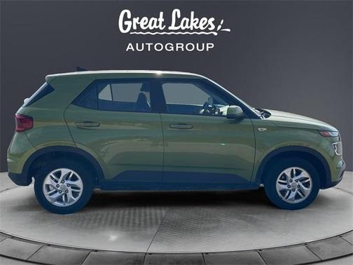 2022 Hyundai VENUE SE