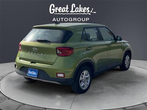 2022 Hyundai VENUE SE