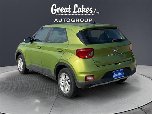 2022 Hyundai VENUE SE