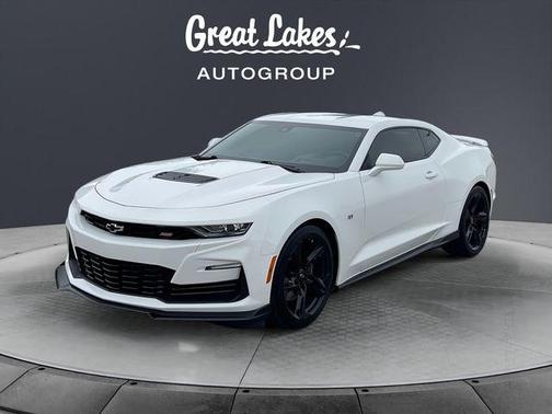 Summit White 2022 Chevrolet Camaro 2SS