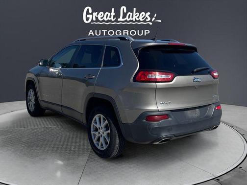 Light Brownstone Pearlcoat 2016 Jeep Cherokee Latitude