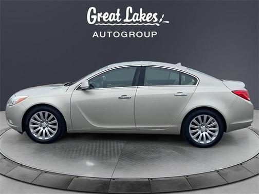 2013 Buick Regal Premium 1