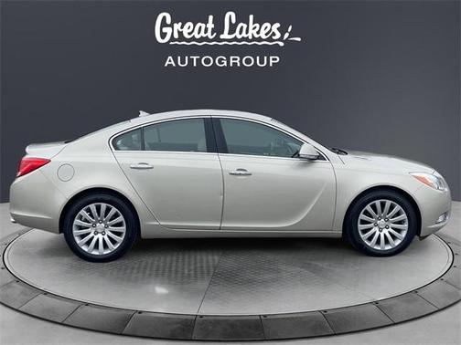2013 Buick Regal Premium 1