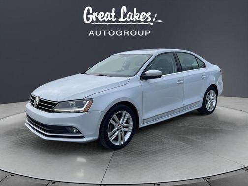 White Silver Metallic 2017 Volkswagen Jetta 1.8T SEL