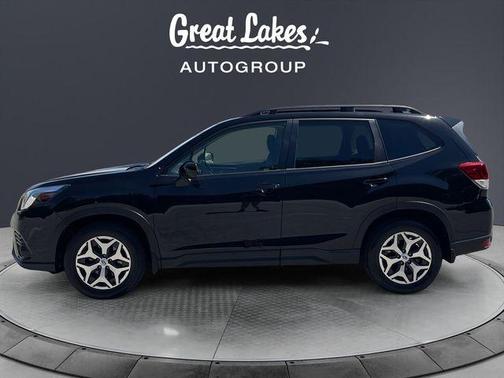 Crystal Black Silica 2023 Subaru Forester Premium