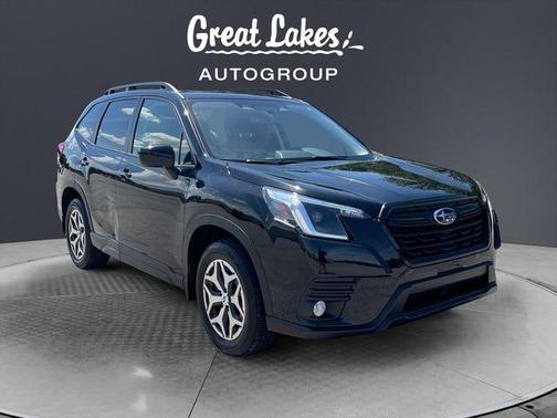Crystal Black Silica 2023 Subaru Forester Premium
