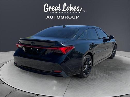 2022 Toyota Avalon Hybrid XSE Nightshade