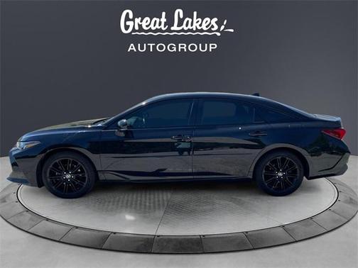 2022 Toyota Avalon Hybrid XSE Nightshade