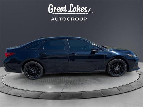 2022 Toyota Avalon Hybrid XSE Nightshade