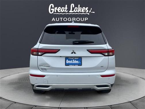 2024 Mitsubishi Outlander SE
