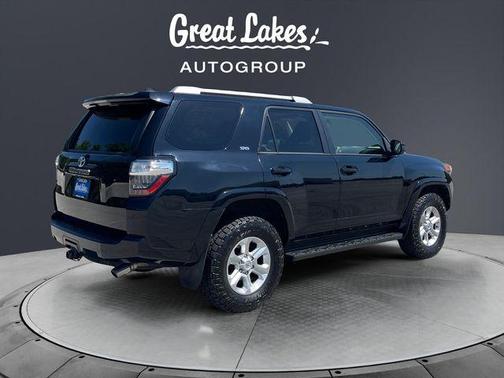 Midnight Black Metallic 2016 Toyota 4Runner SR5