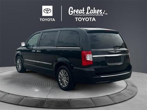 2014 Chrysler Town & Country Touring-L