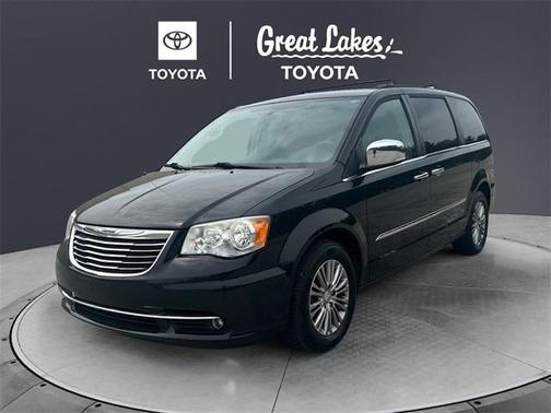 2014 Chrysler Town & Country Touring-L