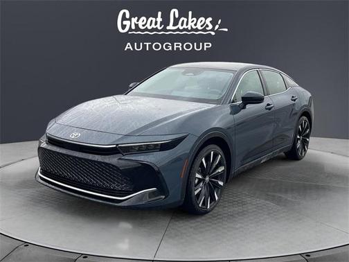 2025 Toyota Crown Platinum