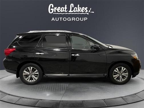 2018 Nissan Pathfinder S