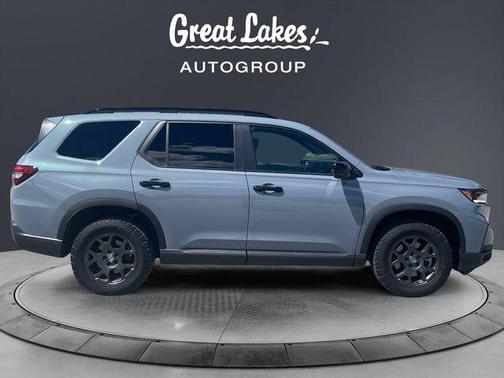 Sonic Gray Pearl 2024 Honda Pilot TrailSport