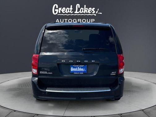 Brilliant Black Crystal Pearlcoat 2016 Dodge Grand Caravan SXT