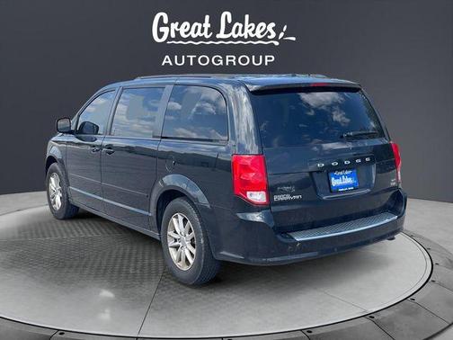 Brilliant Black Crystal Pearlcoat 2016 Dodge Grand Caravan SXT
