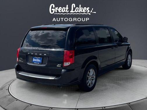 Brilliant Black Crystal Pearlcoat 2016 Dodge Grand Caravan SXT