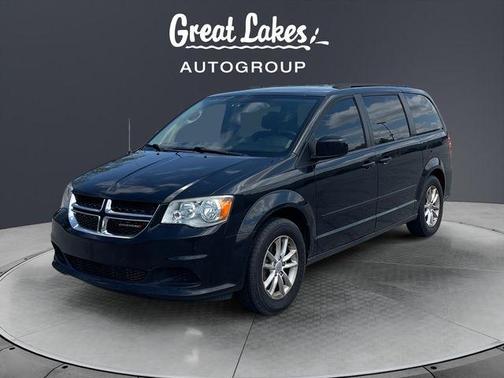 Brilliant Black Crystal Pearlcoat 2016 Dodge Grand Caravan SXT