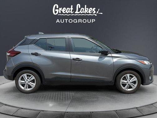 Gun Metallic 2023 Nissan Kicks S