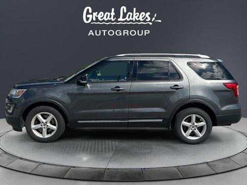 Gray 2016 Ford Explorer XLT