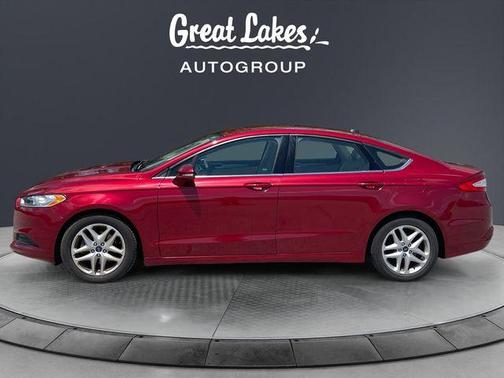 Ruby Red Metallic 2016 Ford Fusion SE
