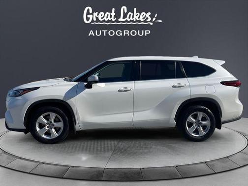 Blizzard Pearl 2020 Toyota Highlander LE