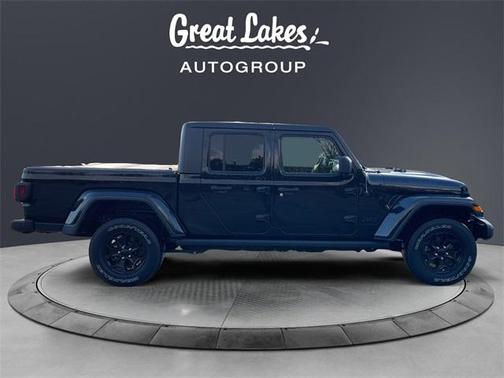 2022 Jeep Gladiator Sport