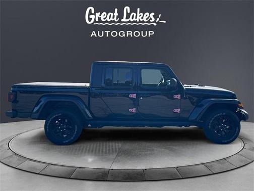 2022 Jeep Gladiator Sport