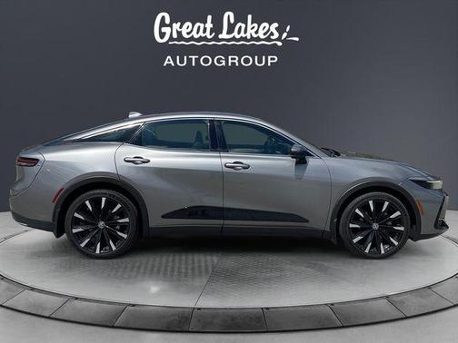 Metal 2023 Toyota Crown Platinum