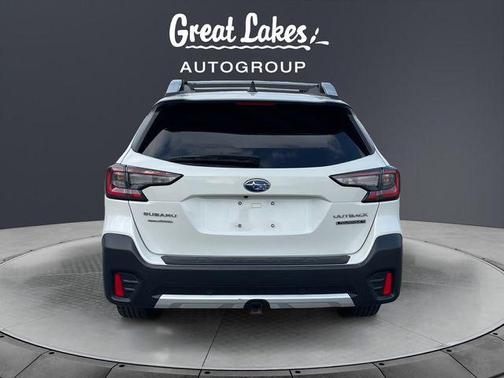 Crystal White Pearl 2022 Subaru Outback Touring XT