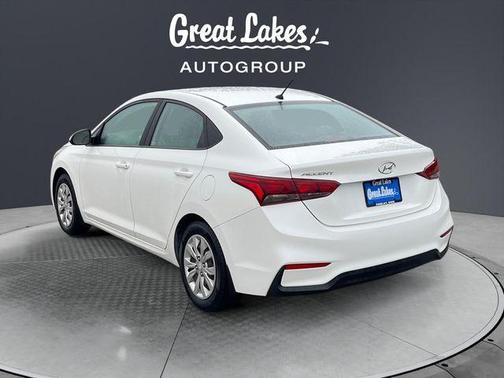 Frost White Pearl 2020 Hyundai Accent SE
