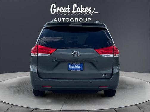 2014 Toyota Sienna XLE