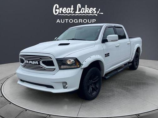 Bright White Clearcoat 2018 RAM 1500 Sport
