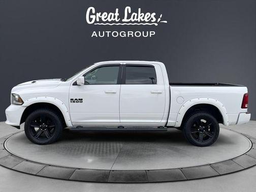 Bright White Clearcoat 2018 RAM 1500 Sport