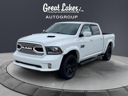 Bright White Clearcoat 2018 RAM 1500 Sport