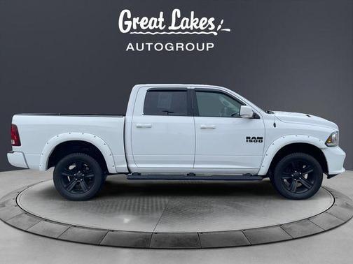 Bright White Clearcoat 2018 RAM 1500 Sport