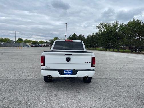 Bright White Clearcoat 2018 RAM 1500 Sport