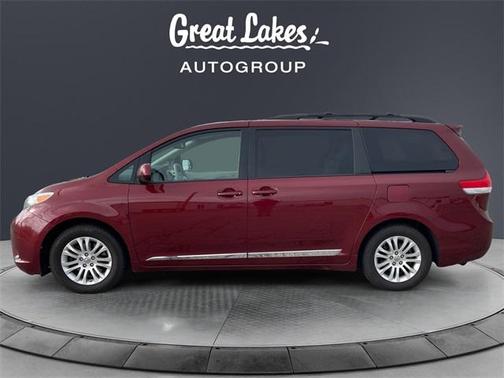 2014 Toyota Sienna XLE