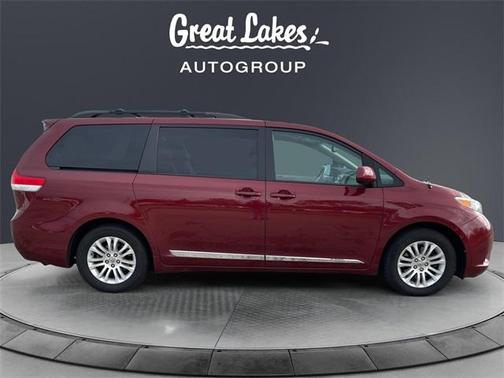 2014 Toyota Sienna XLE