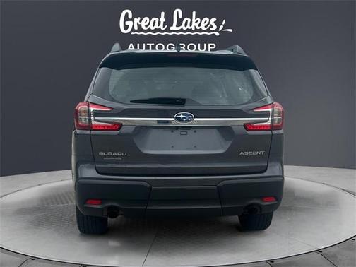 2023 Subaru Ascent Base 8-Passenger