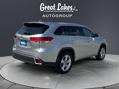 Celestial Silver Metallic 2017 Toyota Highlander Limited