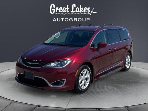 Velvet Red Pearlcoat 2017 Chrysler Pacifica Touring-L