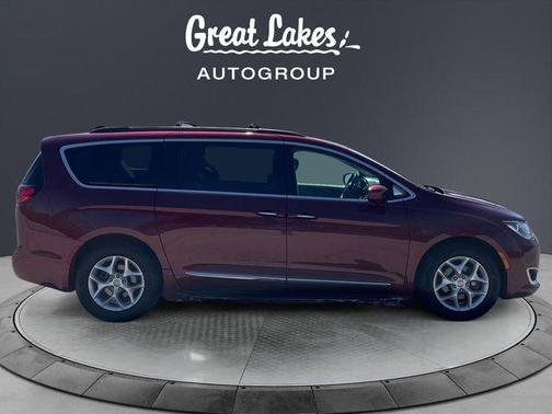 Velvet Red Pearlcoat 2017 Chrysler Pacifica Touring-L