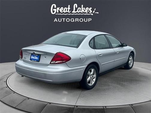 2006 Ford Taurus SE